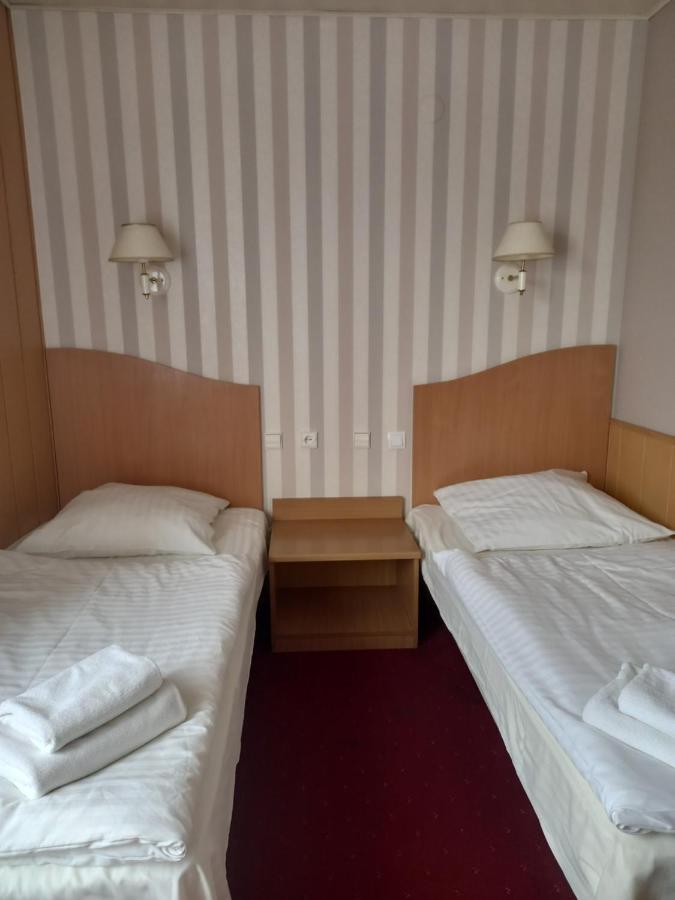 Hotel Atlantis Poznań Esterno foto